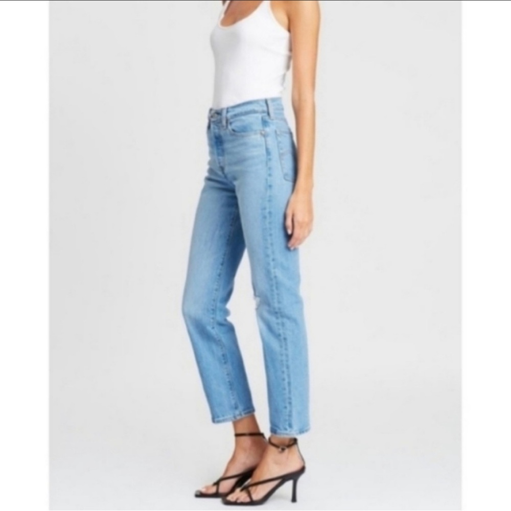 Levi’s Wedgie Straight Leg Jeans in 30 x 26 - Picture 4 of 16